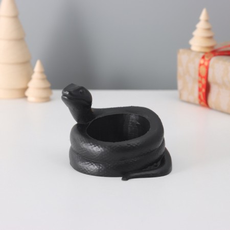Sninker "Snake" Twist 8*10*6 cm black with scuffs-1