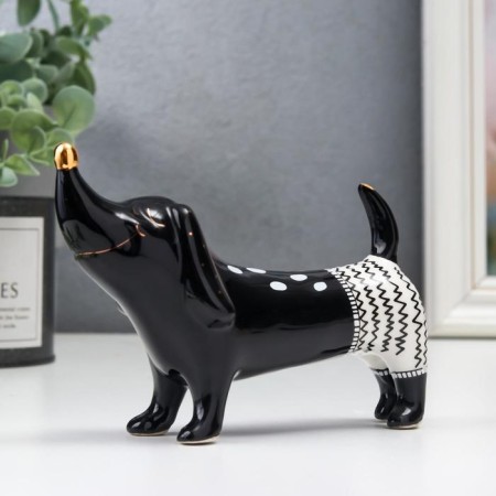 Souvenir Ceramics "Dachshund in shorts" Black 9.3x5.3x13.7 cm-2