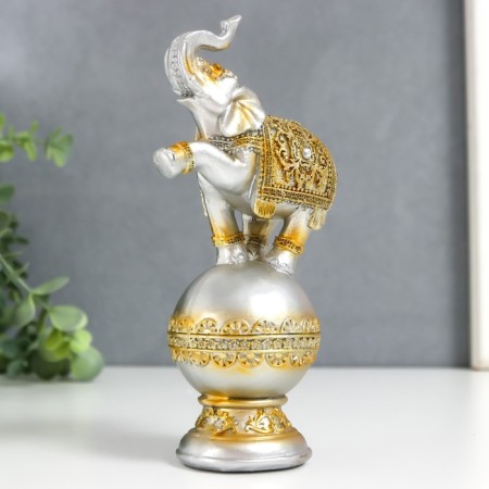 Souvenir Polystone "Elephant on a ball in the openwork blanket" 19x8.5x5.5 cm-1