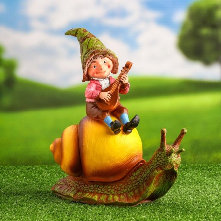 Garden figure "Dwarf on the snail" 30x27x15cm