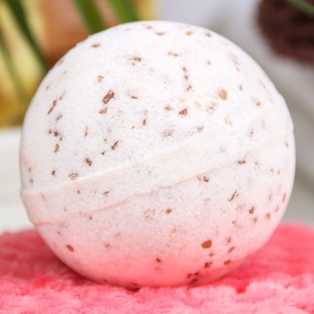 The bath bomb "with natural coconut juice", 160 g-1