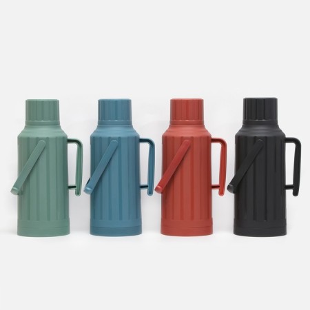 Thermos 3.2 l, with a glass flask, retains heat 24 hours, mix