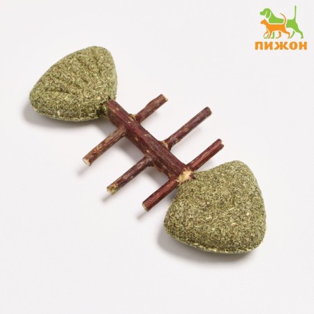 A toy for cats made of pressed cat mint and skeleton from Matathabi "Fish Ship", 8.5 cm 90360