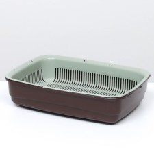 The tray is large with the Atlantis “Standard” net, 42 x 31 x 10 cm, chocolate