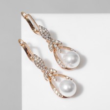 Earrings with pearls 