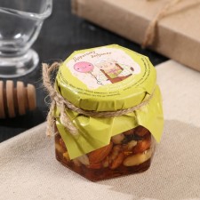 Walnut assorted in pine syrup 