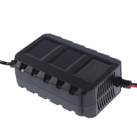 Charger of the battery 12V, 8-20A, automatic, 110-240V, power 87W, LCD display-3