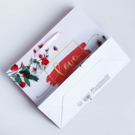 Gift package laminated, packaging, “Love gives you happiness”, 22 x 17.5 x 8 cm-7