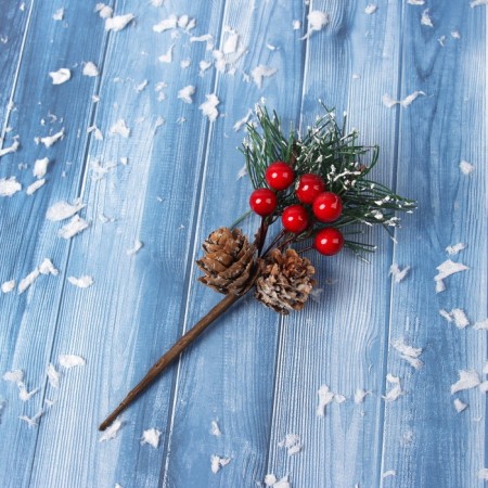 Decor "Winter Dreams" bump, berries of needles, 14 cm-1