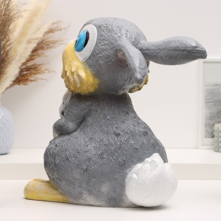 Figure "Bunny looks up" 35x30x27cm-2
