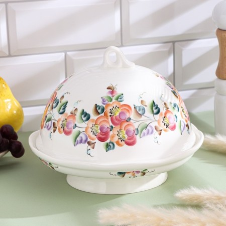 The pancake is "Sunday", with a lid, 22.5 × 22.5 × 17.5 cm, 1 variety, aut. Rogocha N.V.