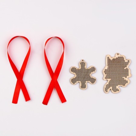 Cross -stitching on a wooden canvas "Dracos with a snowflake"-5