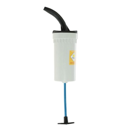 A syringe with a nozzle for a bay of Glavdor oils 500 ml