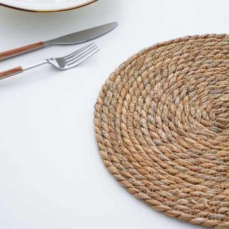 Serving napkin on the table "Turn", d = 30 × 0.5 cm-4