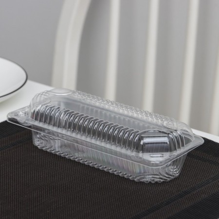 A plastic disposable container with an insoluble lid, 16.6 × 6.4 × 4.5 cm-1
