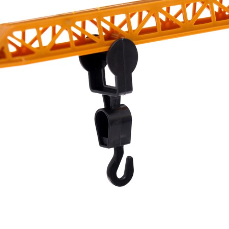The STRACTASKAYA TRACK, with a machine, a tap and figures, works from batteries-11