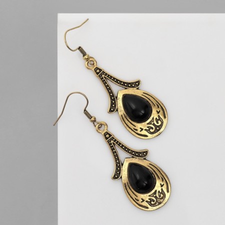 Enemy Earrings Volumetric drop, black color in black gold
