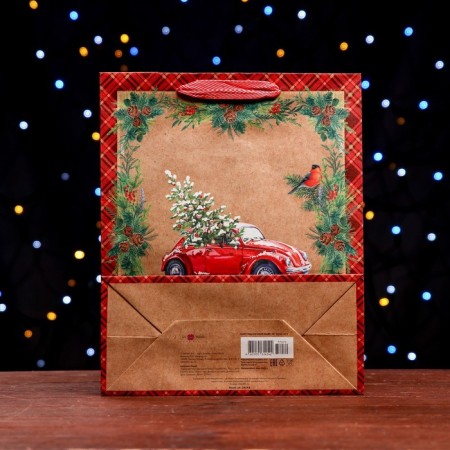 Gift package "Virgin with a Christmas tree" 26 x 32 x 12 cm-1