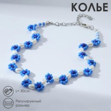 The necklace 
