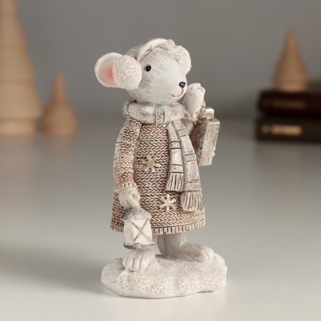 Polystone souvenir "White mouse with purchases in the hands" 5.5x4x10 cm-1