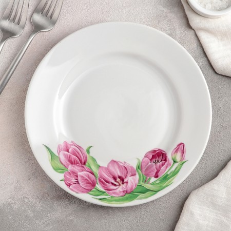 Porcelain plate "Pink tulips", D = 20 cm, white