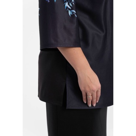 Female costume, size 52-9