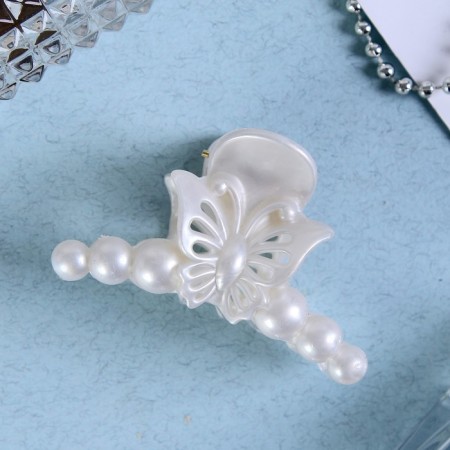 Hair crab "White Fog" butterfly in beads, 7 cm, white