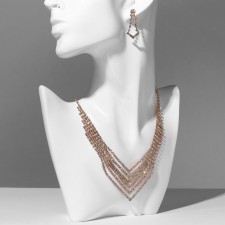 Set 2 objects: earrings, necklace 