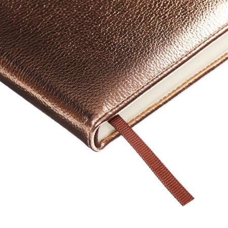 The diary is undathed, PVC cover, A5, 140 liter format, cell, metallic gold-4