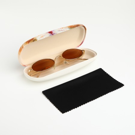 Case case on a cracker, red-3