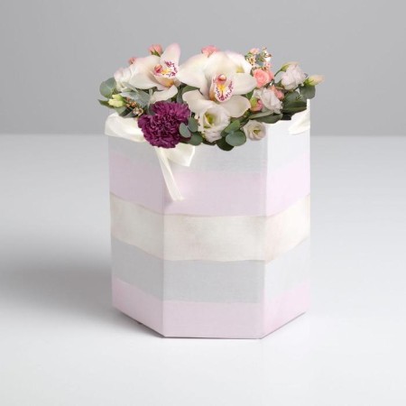 Box Gift folding hexagon "strips of tenderness", 17 x 14.8 x 19.5 cm-1