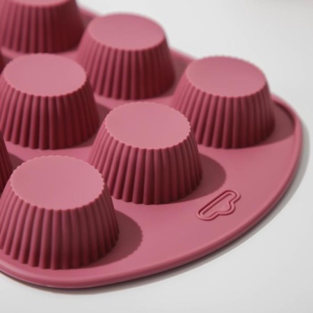 The form for baking the share "Sweets. Circle ", silicone, 27 × 22 × 3 cm, 9 cells (6 × 6 × 3 cm), color mix-1