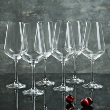 Set of glasses for wine 