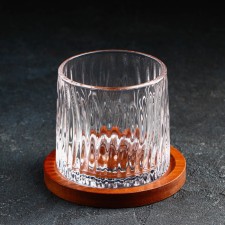 Glass glass on the stand 