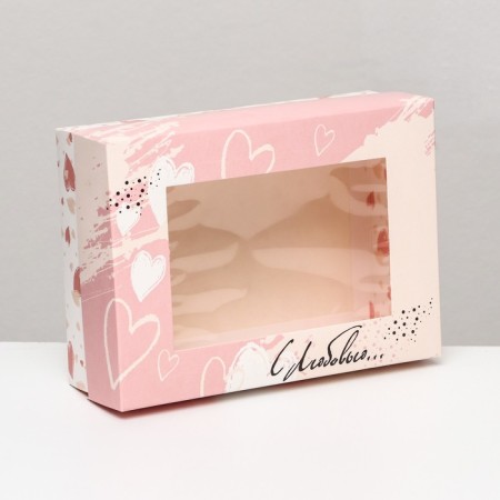 The box is folding, with the window "with love" 21 x 15 x 7 cm