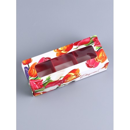 Box with a shell for 3 sweets, with the window "March 8", 13 x 5 x 3.3 cm. Confectionery packaging-2