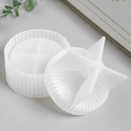 Mold Silicon "Casket Rubery" with a lid 6x6x8.3 cm-1
