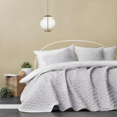 Cover with pillowcases "Tina", size 160x230 cm-1