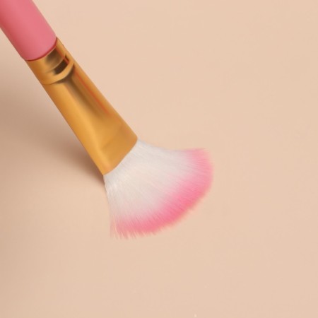 A set of makeup brushes, 12 objects, case, pink color-4