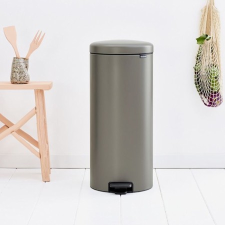 Brabantia Newcon bucket, plastic inner bucket, with pedal, platinum color, 30 liters-5