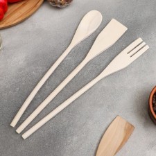 A set of kitchen supplies of the Dolyan 