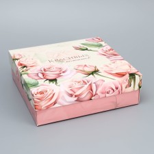 The box is folding, the lid is “beautiful moments”, 20 x 20 x 6 cm without a window