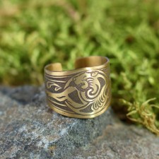 Amulet ring 
