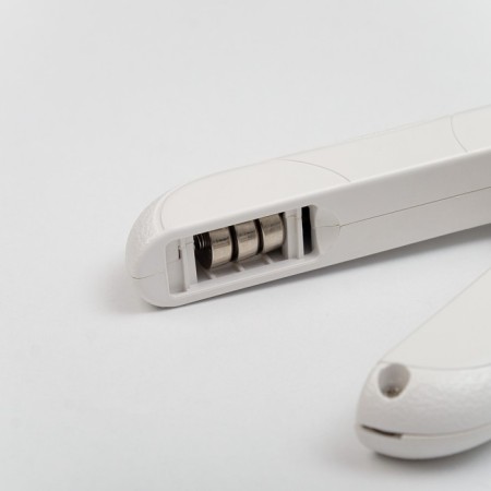 Smart animal clawers, with a file, LED flashlight and a claw container, on batteries-7