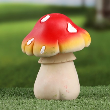 Garden figure "fly agaric" 12x12x15cm ////