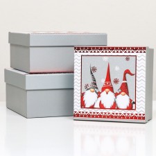 A set of boxes 3 in 1 15.5 x 15.5 x 7.5 - 18 x 18 x 8.5 - 20 x 20 x 9.5 cm