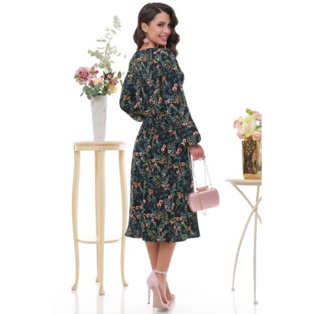 Women's dress, size 52-4