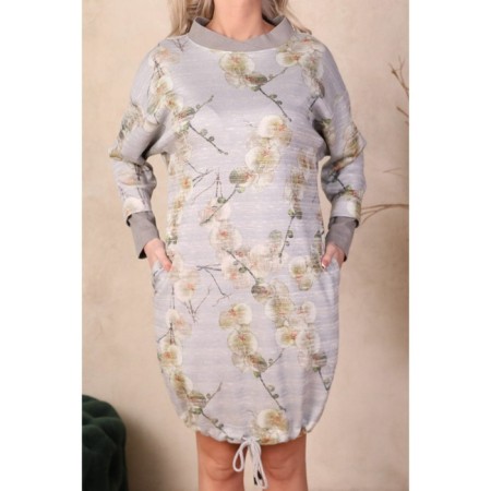 Women's dress, size 46-13