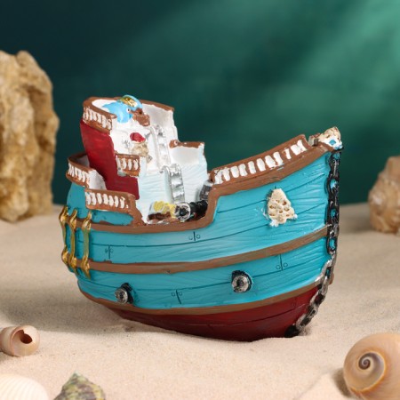 Surfacing ship "Pirate ship" 16*9*10cm