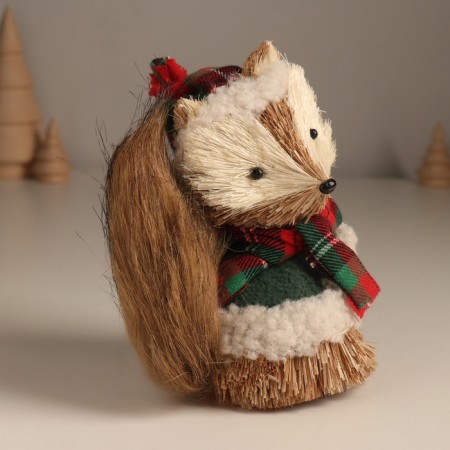 Decor "Raccoon in the winter clothes" 8x13x14 cm-1